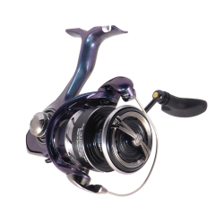 Daiwa Regal LT 2500 Spinning Reel front right view