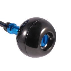 Daiwa Saltist MQ 4000 SALTISTMQ4000D-XH handle closeup